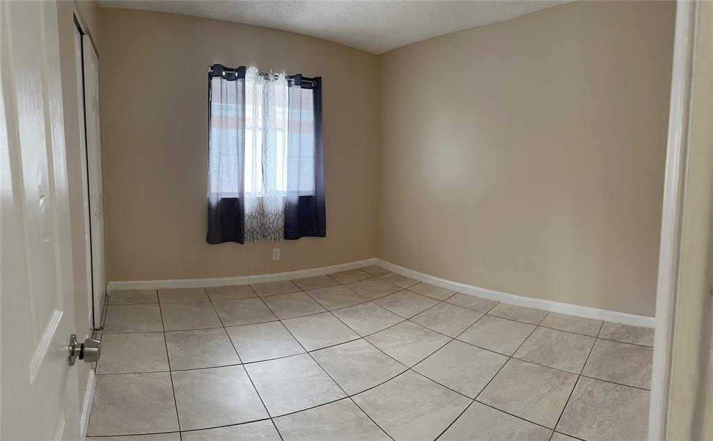 6533 Harbour Road North Lauderdale, FL 33068 - Photo 8 of 12