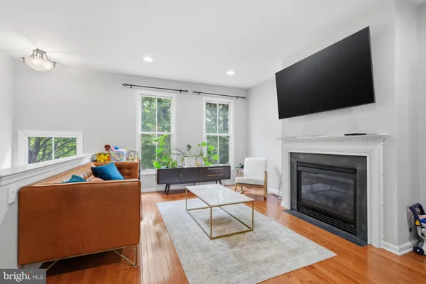 $3,000 | 44 Livingston Street, Trenton, NJ 08611
