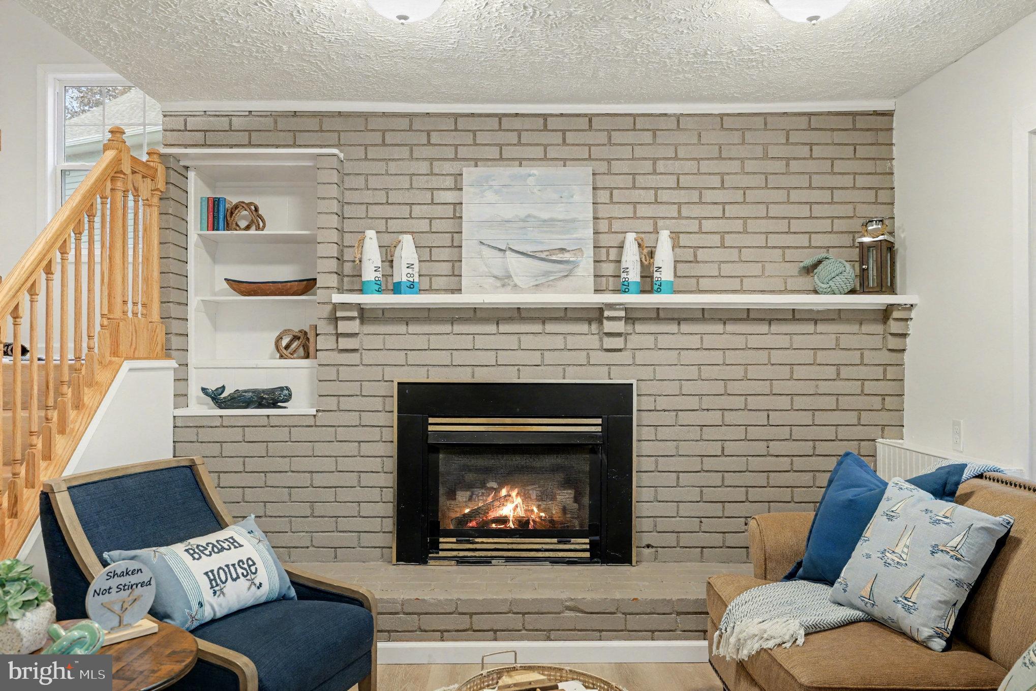 305 Green Street Locust Grove, VA 22508 - Photo 7 of 25 a living room with furniture and a fireplace