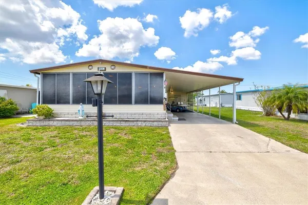 $154,900 | 5316 53rd Avenue East, Unit K28, Bradenton, FL 34203