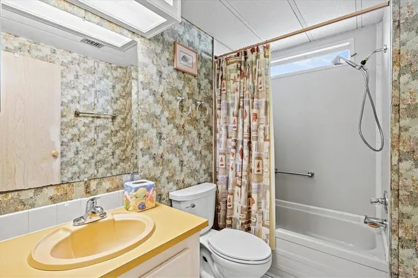 $154,900 | 5316 53rd Avenue East, Unit K28, Bradenton, FL 34203