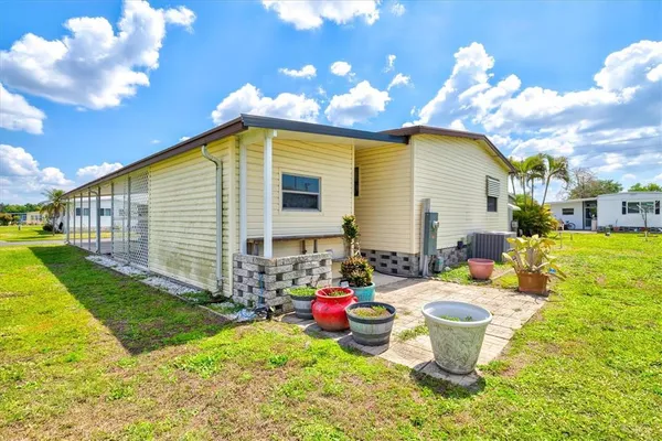 $154,900 | 5316 53rd Avenue East, Unit K28, Bradenton, FL 34203