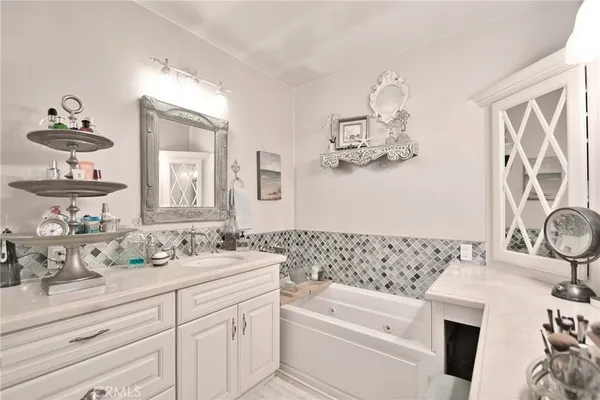 $10,000 | 1813 Manzanita Lane, Manhattan Beach, CA 90266