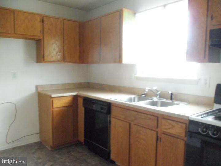 804 Woodchip Road Lumberton, NJ 08048 - Photo 9 of 22 Kitchen