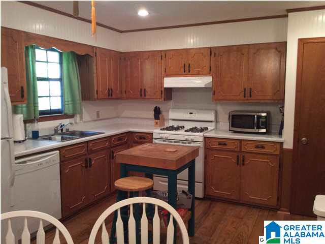 3420 Rock Ridge Circle Birmingham, AL 35210 - Photo 2 of 16