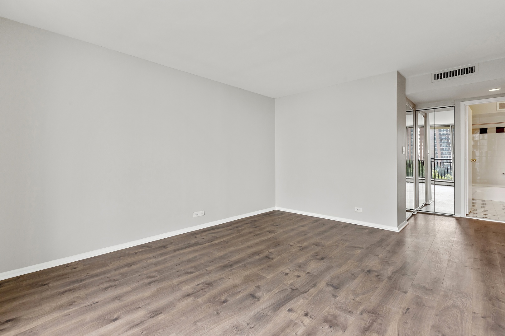 6007 North Sheridan Road, Unit 6E Chicago, IL 60660 - Photo 11 of 16