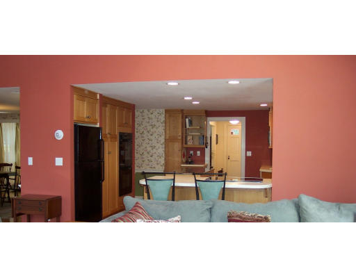 35 3 Ponds Road Wayland, MA 01778 - Photo 5 of 24