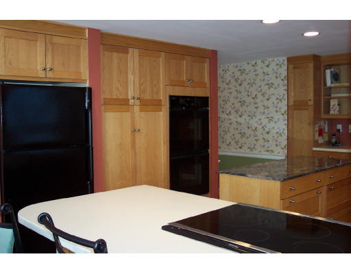 35 3 Ponds Road Wayland, MA 01778 - Photo 8 of 24