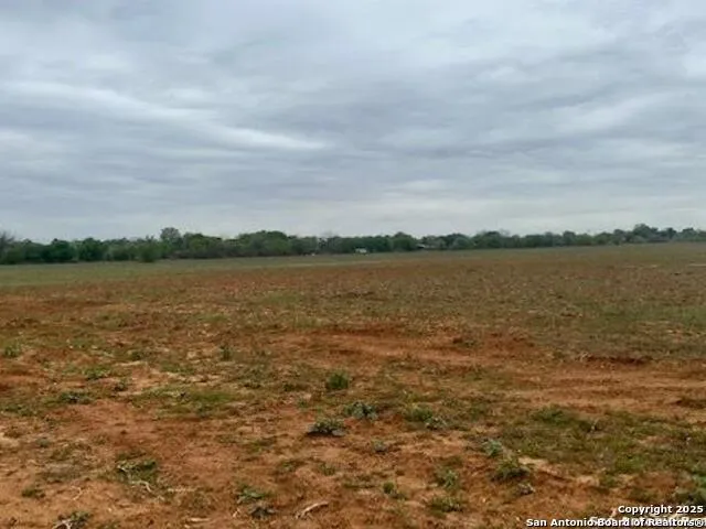 $99,999 | 205 North Dairy Road, Pleasanton, TX 78064