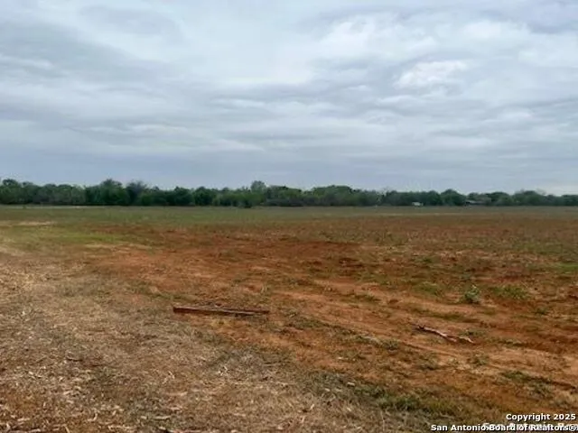 $99,999 | 205 North Dairy Road, Pleasanton, TX 78064