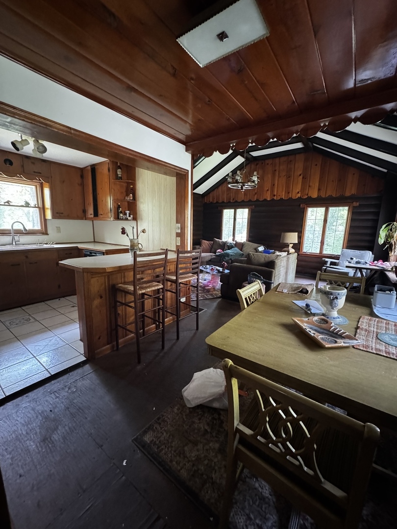409 Ski Hill Road Fox River Grove, IL 60021 - Photo 11 of 40