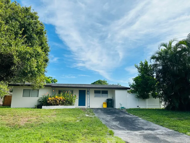 $3,500 | 270 Northwest 10th Street, Boca Raton, FL 33432