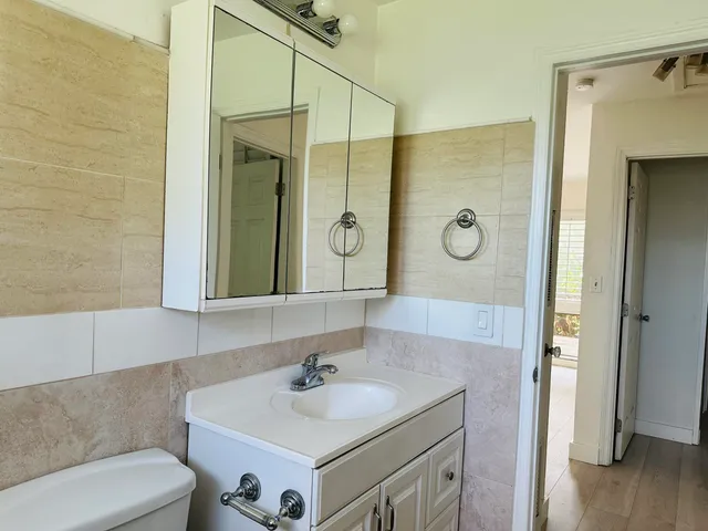 $3,500 | 270 Northwest 10th Street, Boca Raton, FL 33432