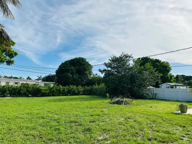 $3,500 | 270 Northwest 10th Street, Boca Raton, FL 33432