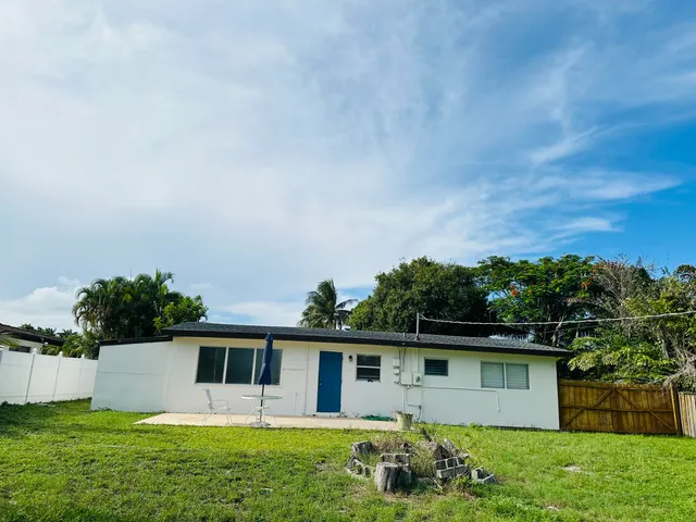 $3,500 | 270 Northwest 10th Street, Boca Raton, FL 33432