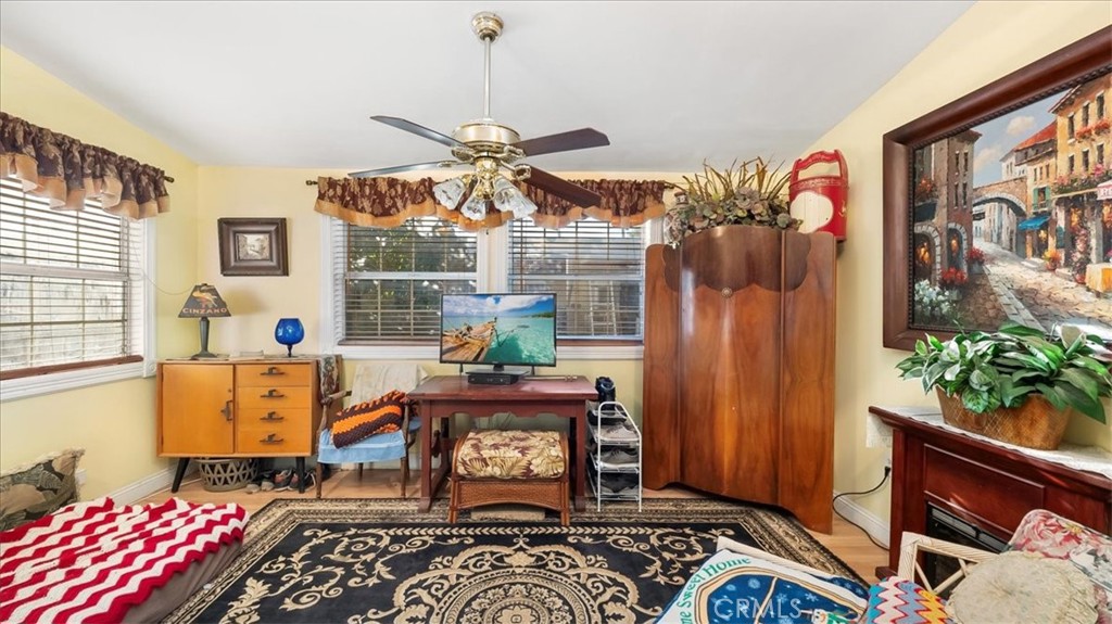 239 East 7th Street Perris, CA 92570 - Photo 17 of 38