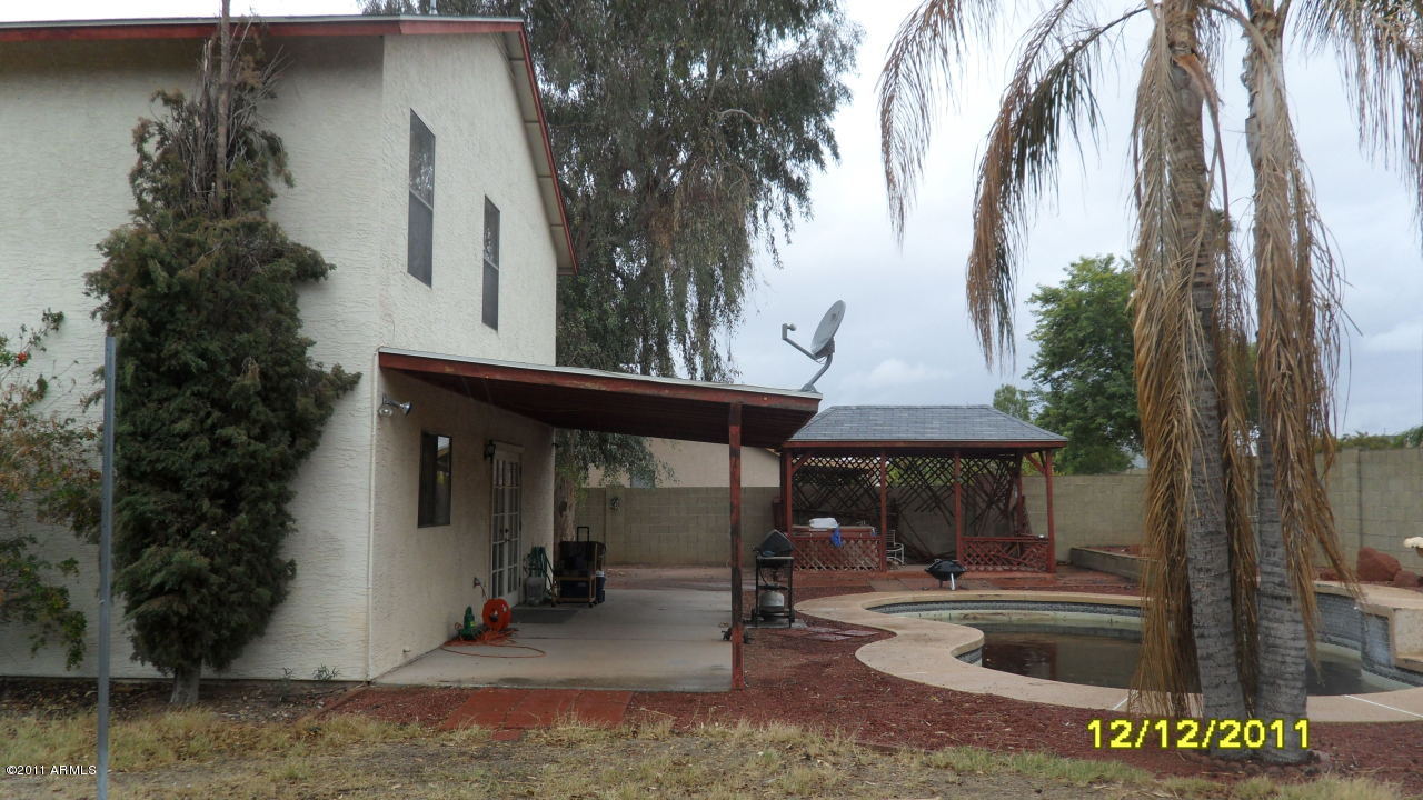 1426 East Utopia Road Phoenix, AZ 85024 - Photo 1 of 14 Back of house