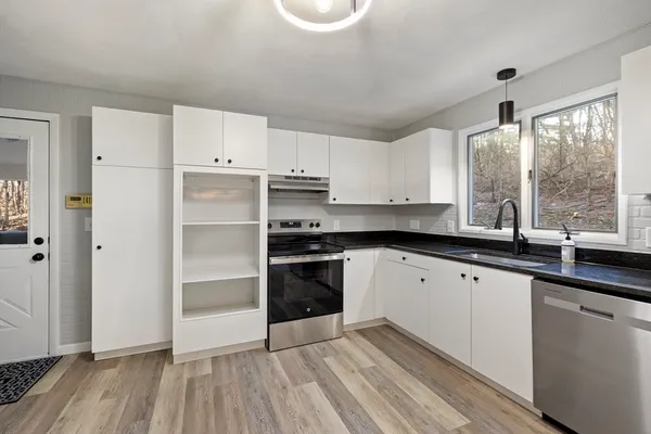 $419,900 | 28 Long Hill Road, Brookfield, MA 01506