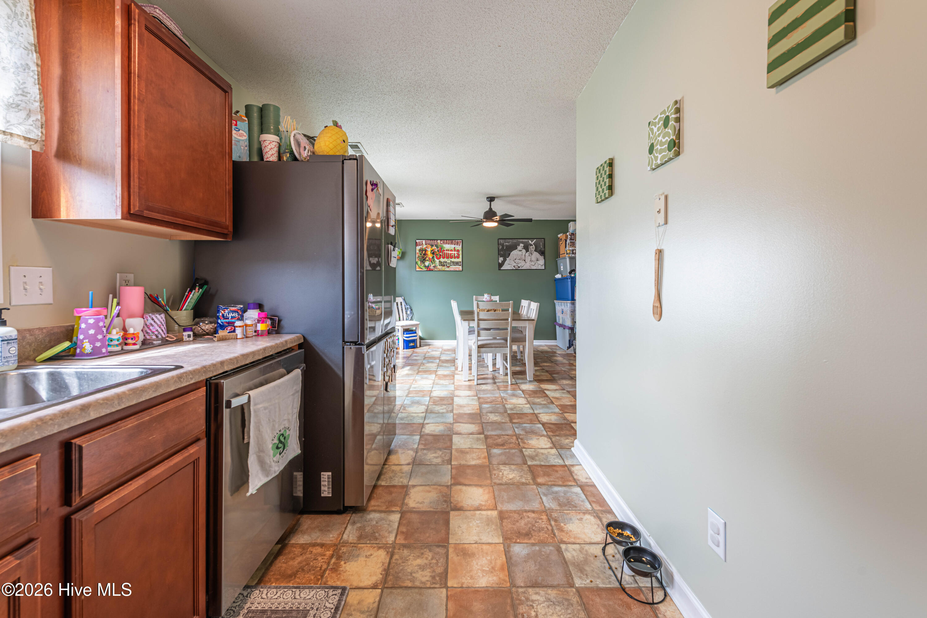161 Kelly Circle Hubert, NC 28539 - Photo 13 of 39 Kitchen