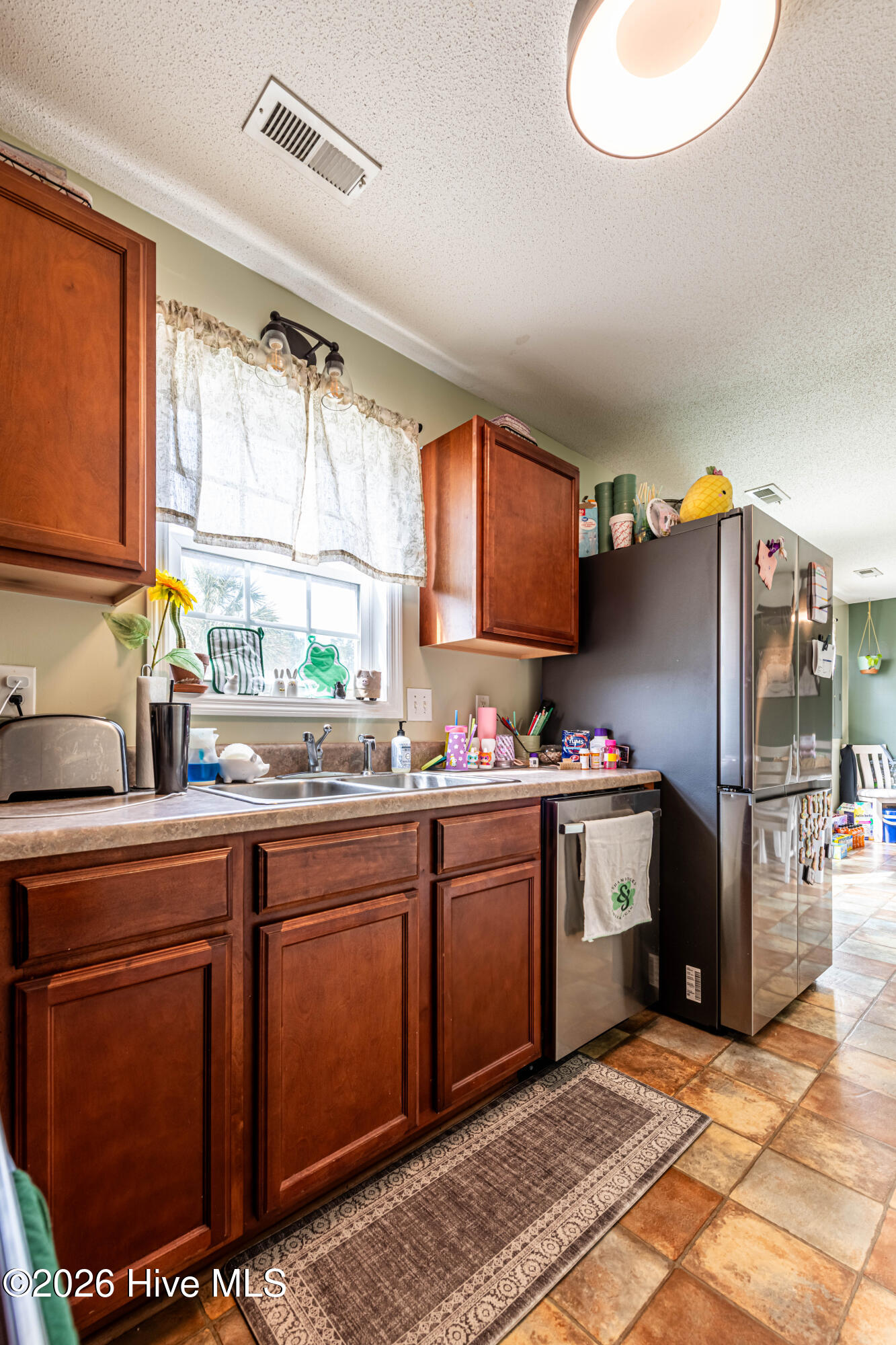 161 Kelly Circle Hubert, NC 28539 - Photo 16 of 39 Kitchen