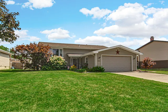 $349,925 | 1005 Hanover Lane, Dyer, IN 46311