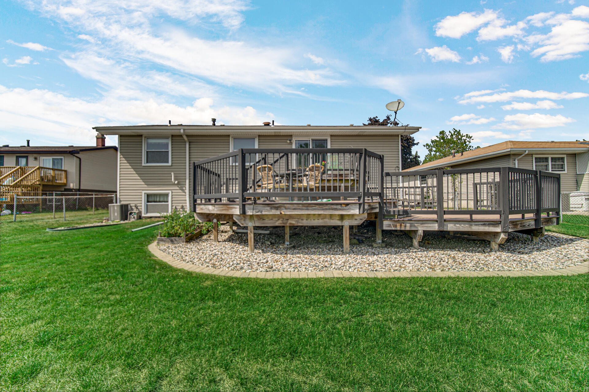 1005 Hanover Lane Dyer, IN 46311 - Photo 28 of 30 1920x1280