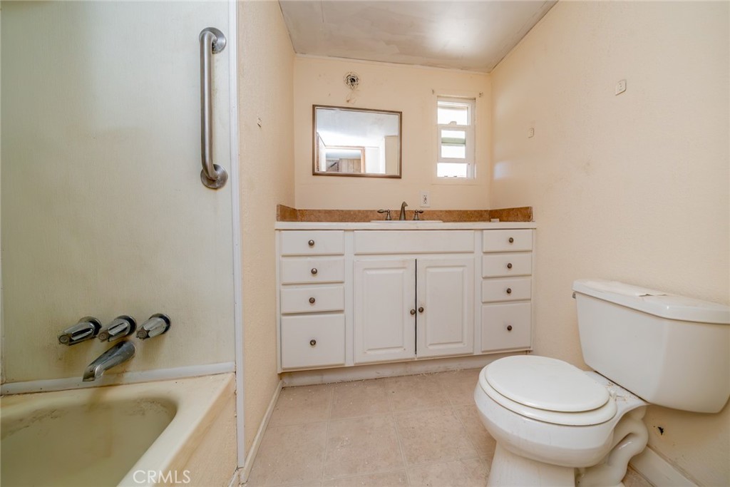 10200 Johnson Road, Unit 36 Phelan, CA 92371 - Photo 17 of 33 Gallery Image 17