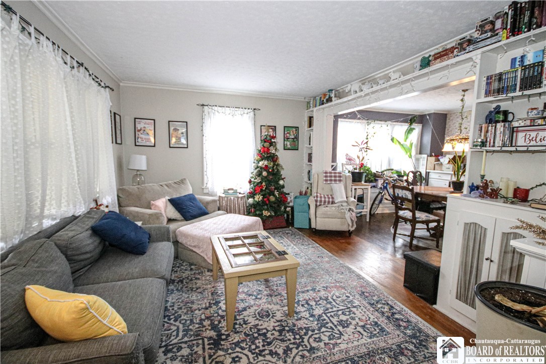 85 Dearborn Street Jamestown, NY 14701 - Photo 2 of 24