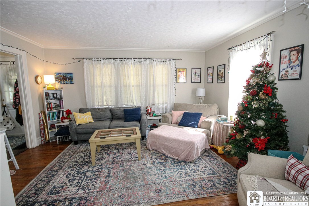 85 Dearborn Street Jamestown, NY 14701 - Photo 3 of 24