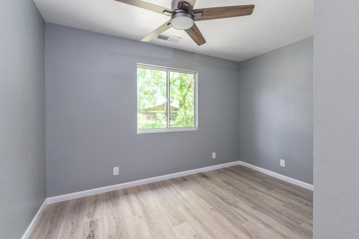 1400 Ritsch Lane Modesto, CA 95351 - Photo 14 of 27 Gallery Image 14