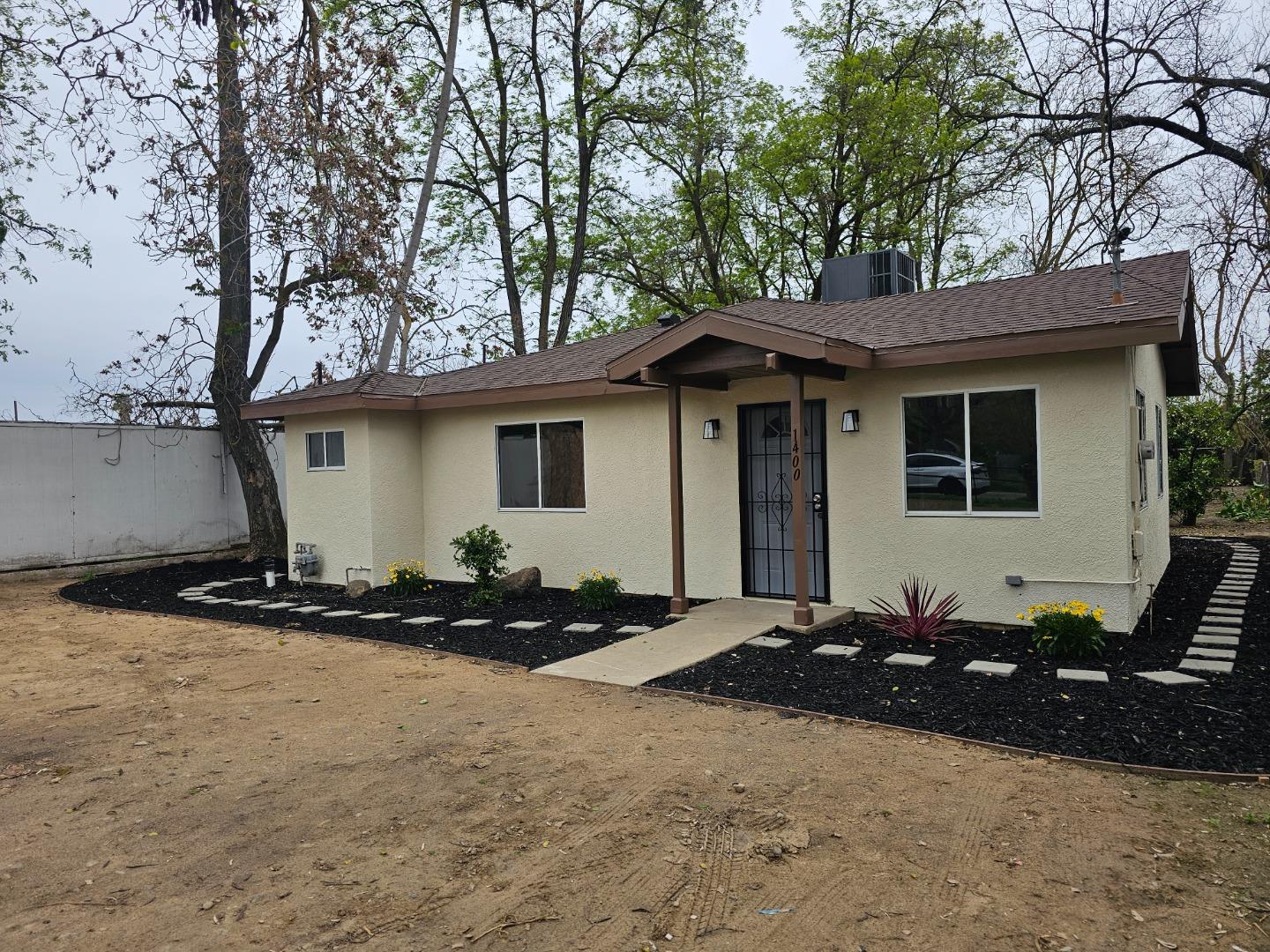 1400 Ritsch Lane Modesto, CA 95351 - Photo 2 of 27 Gallery Image 2