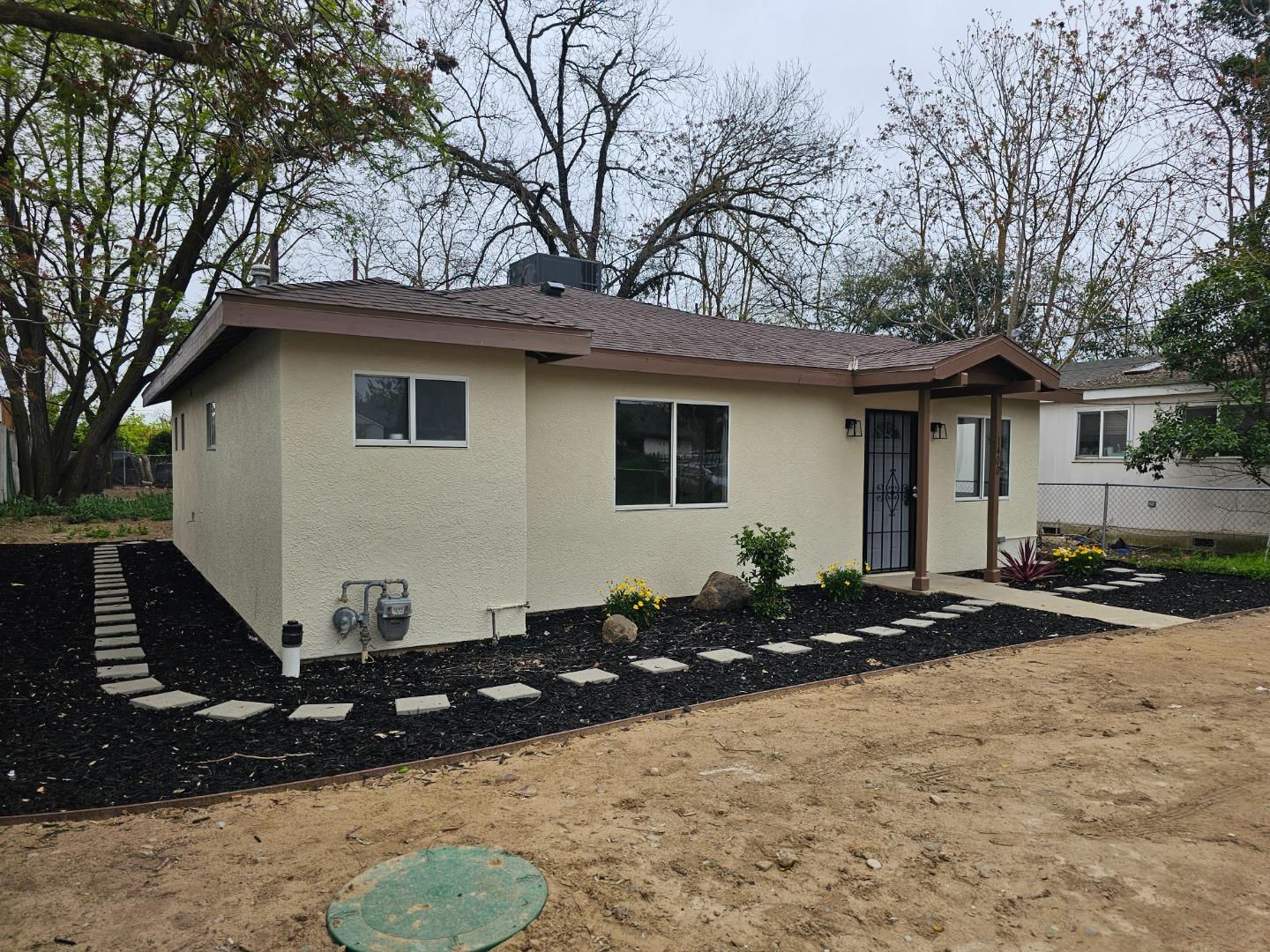 1400 Ritsch Lane Modesto, CA 95351 - Photo 3 of 27 Gallery Image 3