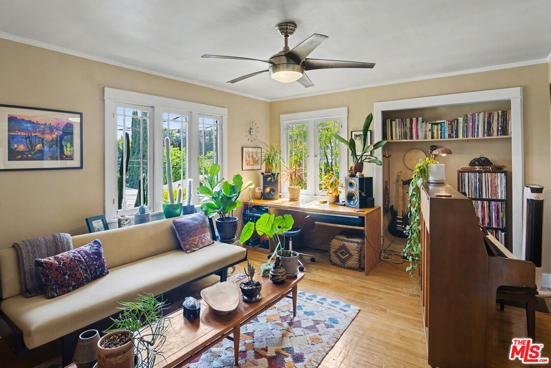 2449 Riverside Place Los Angeles, CA 90039 - Photo 5 of 42
