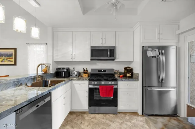 $2,300 | 2800 Linkview Drive, Las Vegas, NV 89134