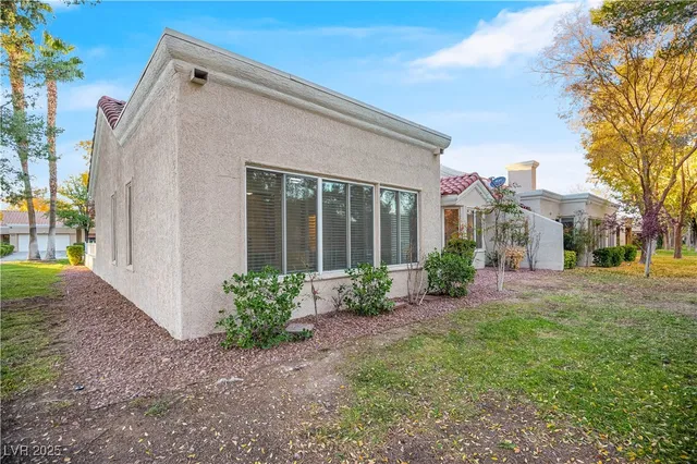 $2,300 | 2800 Linkview Drive, Las Vegas, NV 89134