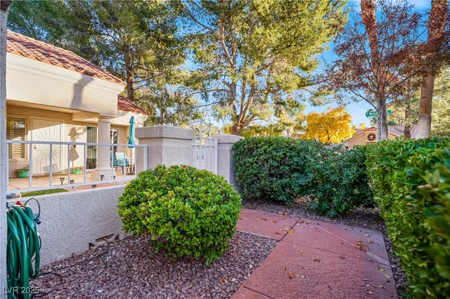 $2,300 | 2800 Linkview Drive, Las Vegas, NV 89134