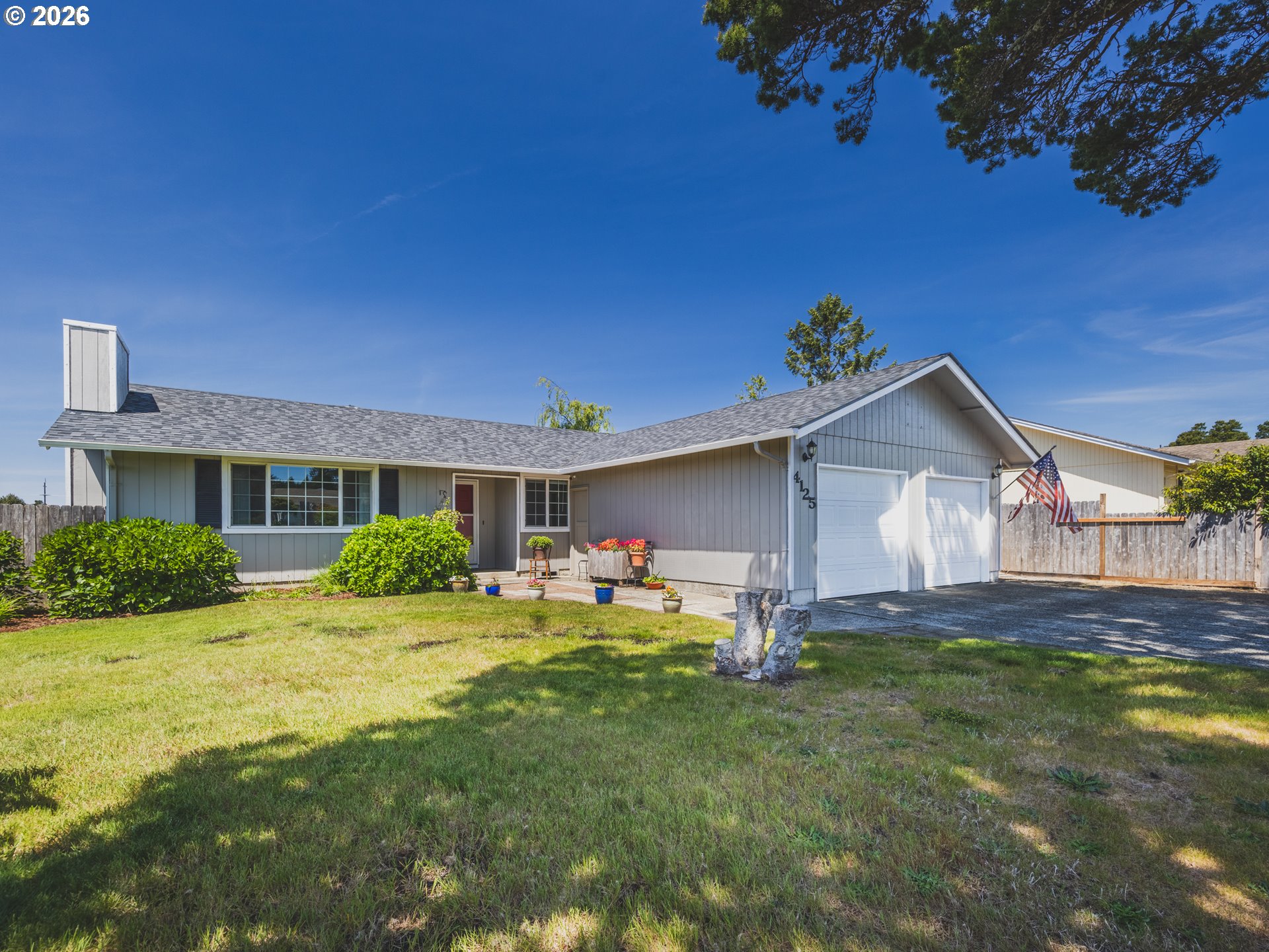 4125 Spruce Street Florence, OR 97439 - Photo 2 of 42