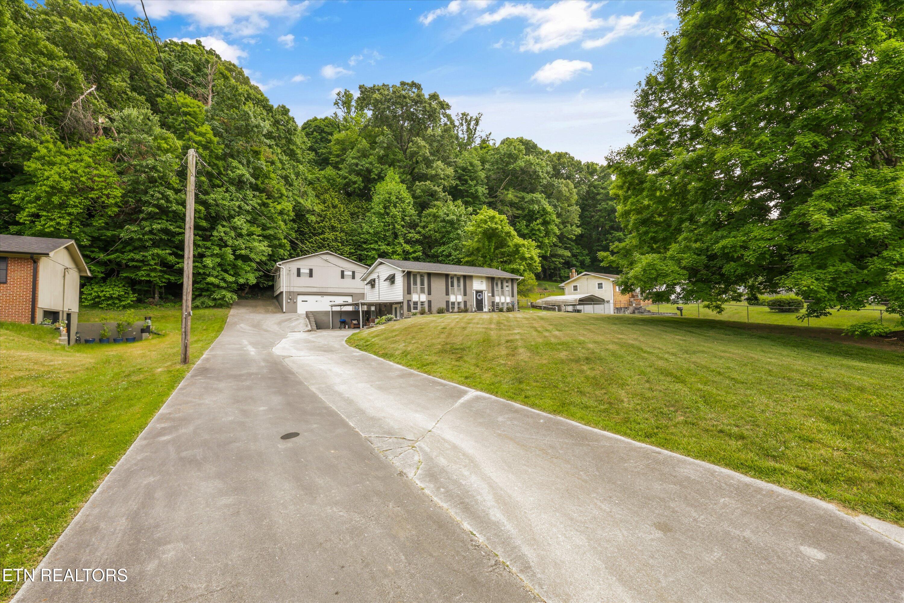 5524 Carter Road Knoxville, TN 37918 - Photo 3 of 57 5524 Carter Rd