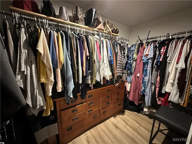 $475,000 | 113 Winterbrook Drive, Amherst, NY 14228