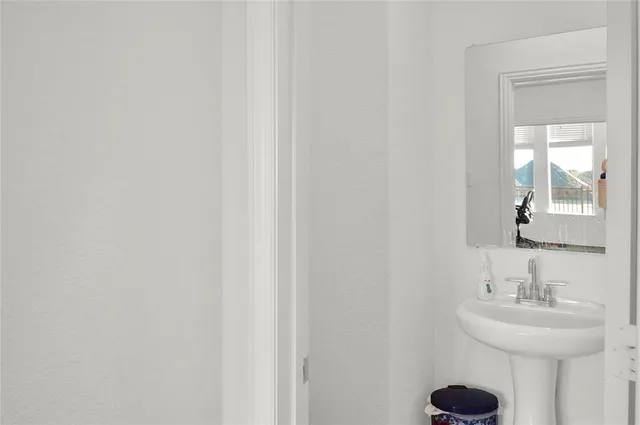 $3,200 | 10018 Farmland Drive, Frisco, TX 75035