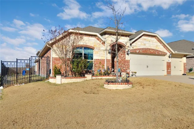 $3,200 | 10018 Farmland Drive, Frisco, TX 75035