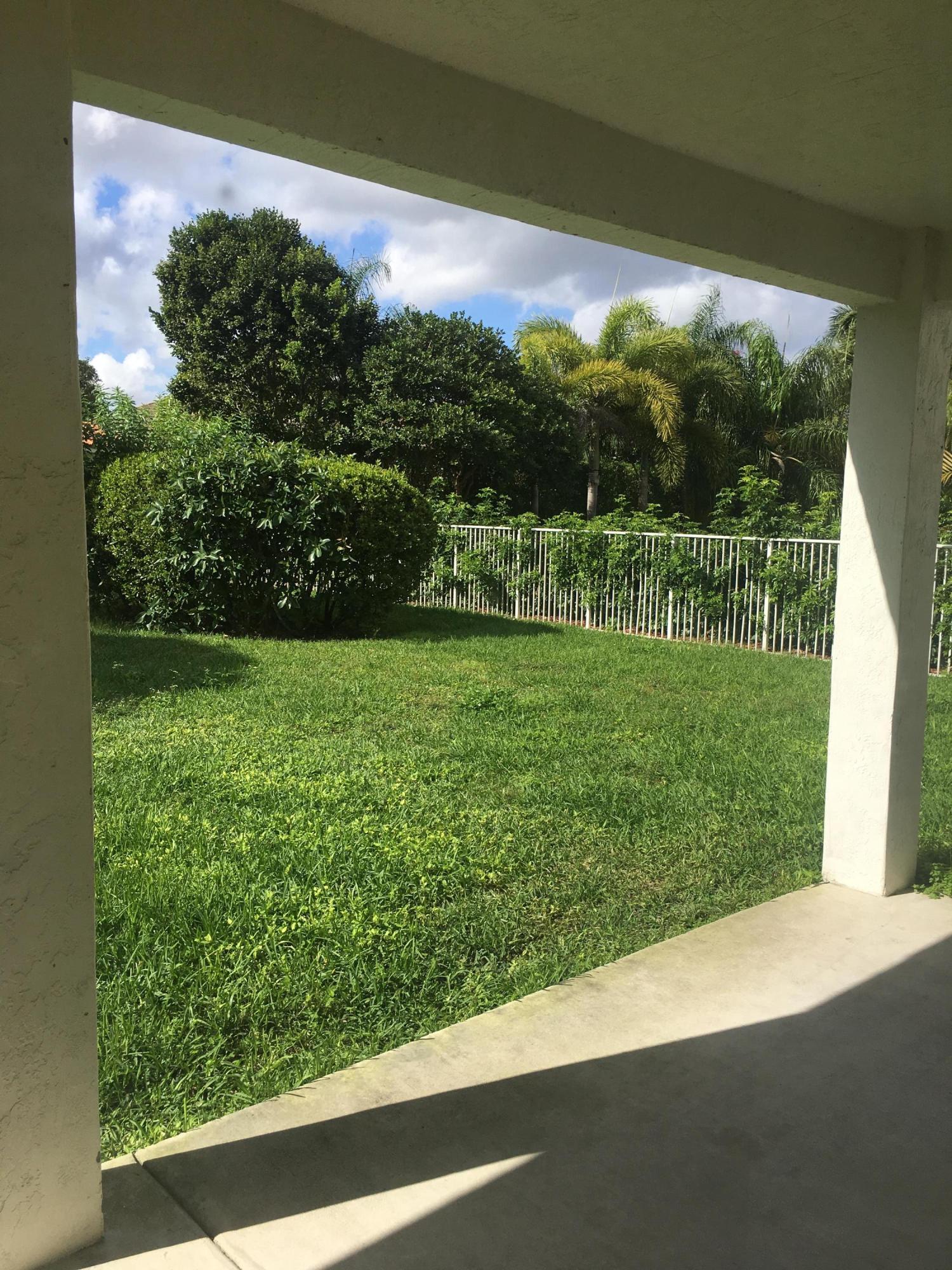 4383 Laurel Ridge Circle Weston, FL 33331 - Photo 33 of 36 a view of a back yard