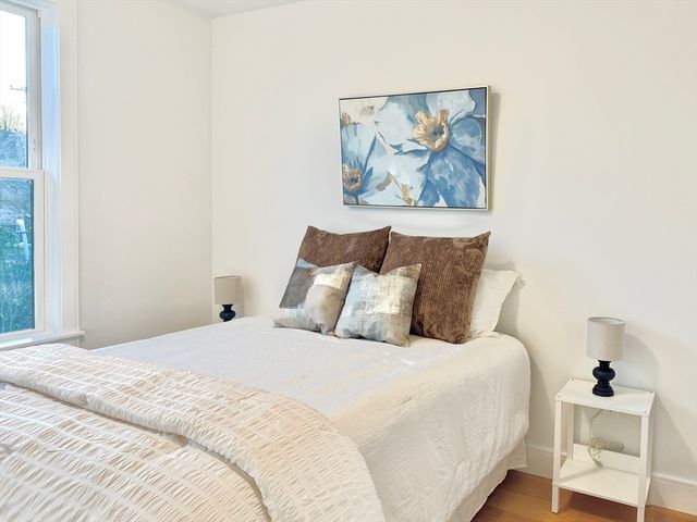 $1,055,000 | 165 Everett Street, Unit 6, Boston, MA 02128