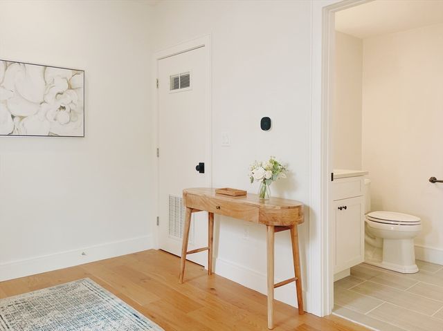 $1,055,000 | 165 Everett Street, Unit 6, Boston, MA 02128