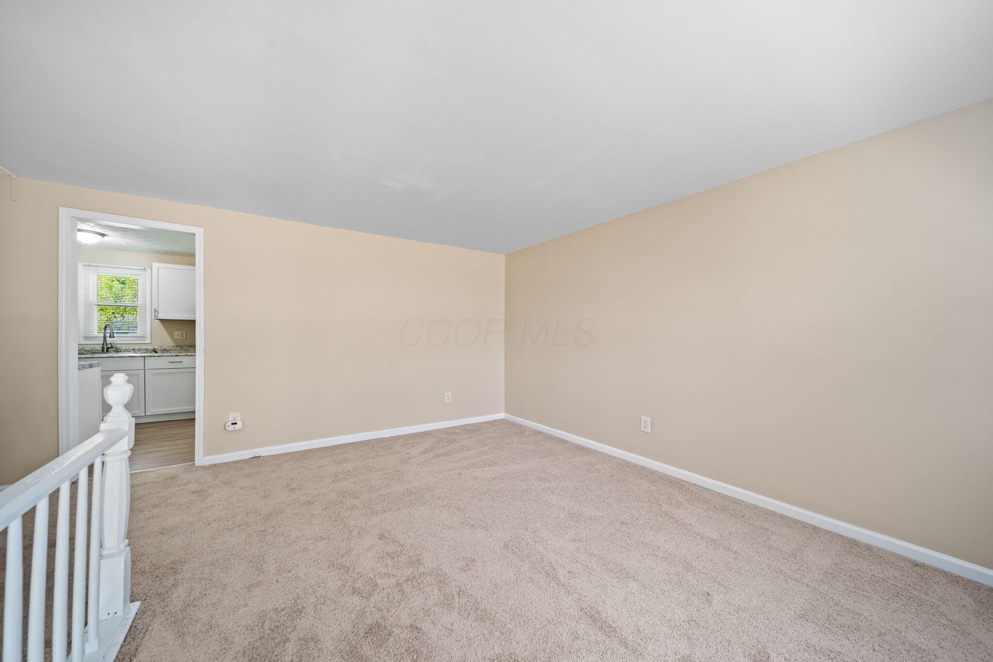 5220 Refugee Road Columbus, OH 43232 - Photo 11 of 48 11-web-or-mls-A7409872-2