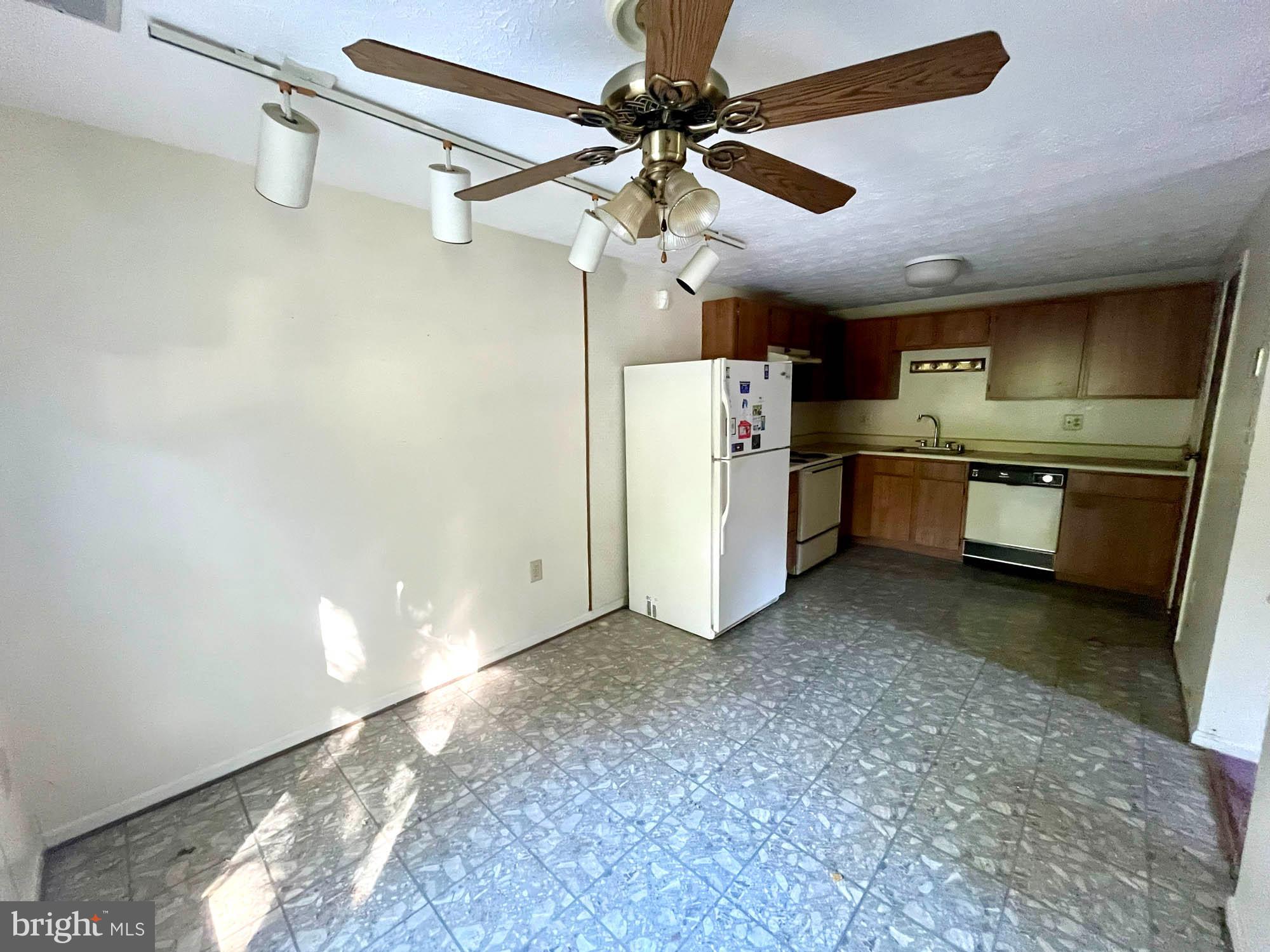 11200 Legato Way Silver Spring, MD 20901 - Photo 4 of 15 a view of a storage & utility room