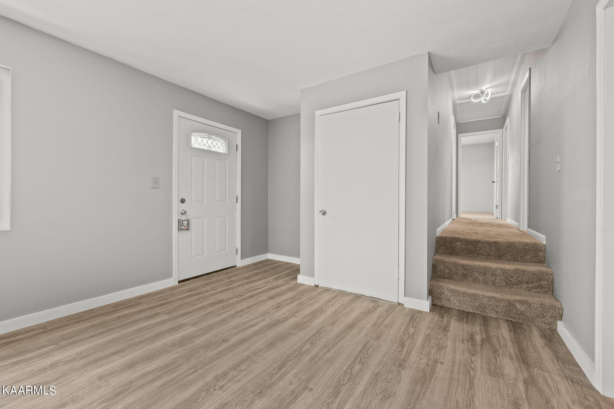 3325 Wade Road West, Unit W Loudon, TN 37774 - Photo 9 of 36 a view of a livingroom with wooden floor
