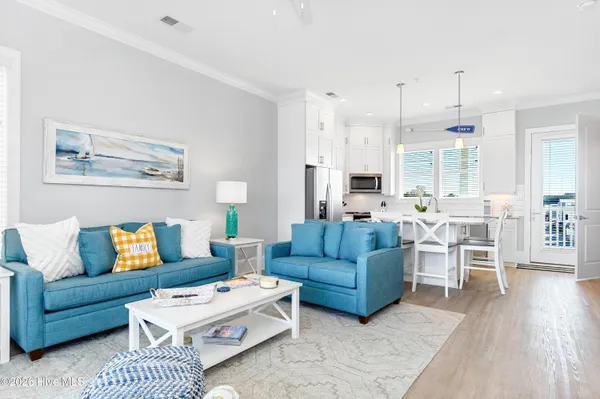 $699,000 | 205 Islander Drive, Unit B2, Emerald Isle, NC 28594