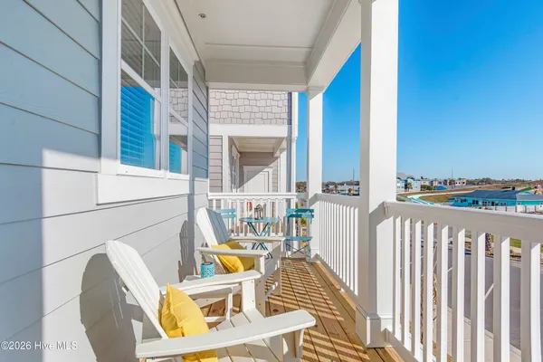 $699,000 | 205 Islander Drive, Unit B2, Emerald Isle, NC 28594