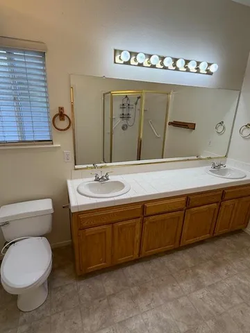 $419,950 | 812 Hanson Avenue, Clovis, CA 93611